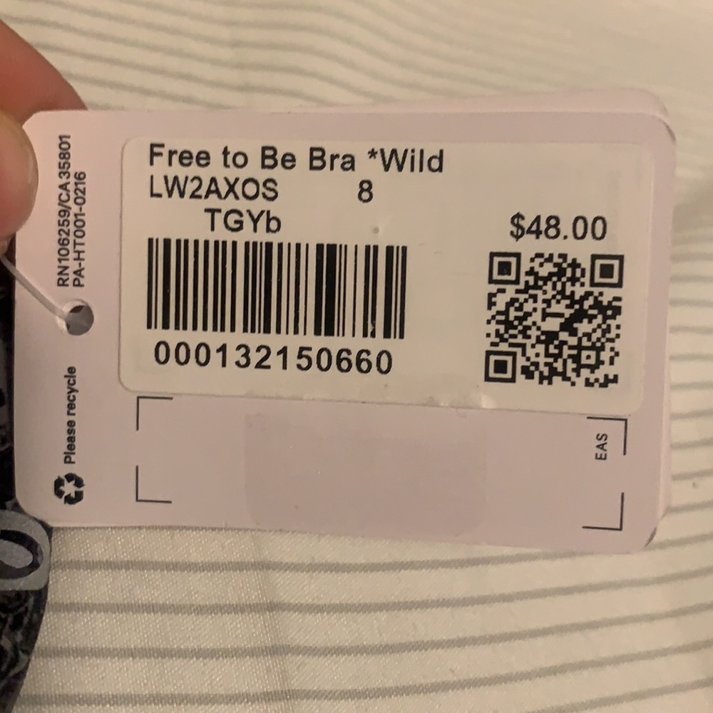 Lululemon Free To Be Bra - NWT - Picture 3 of 3